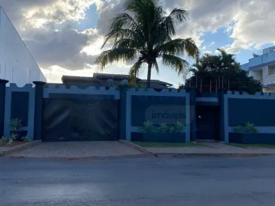 Casa com 4 Quartos para alugar, 625m² no Setor Habitacional Arniqueira, Brasília