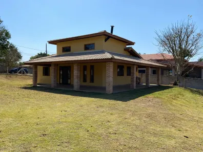 Fazenda/Sítio com 3 Quartos à venda, 185m² no Curral, Ibiúna