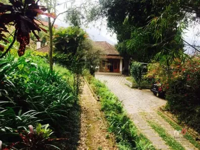 Casa com 3 Quartos à venda, 121m² no Mosela, Petrópolis