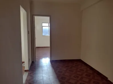 Sobrado com 2 Quartos para alugar, 65m² no Oswaldo Cruz, Rio de Janeiro