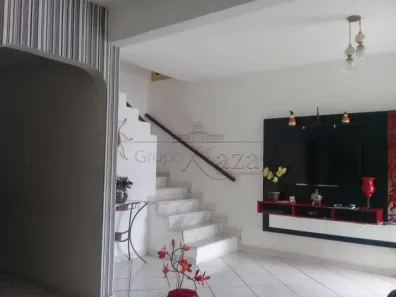 Sobrado com 3 Quartos à venda, 146m² no Monte Castelo, São José dos Campos