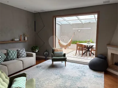 Casa com 3 Quartos à venda, 240m² no Aclimação, São Paulo