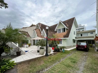 Casa com 5 Quartos à venda, 350m² no Praia do Pecado, Macaé