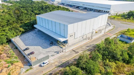 Galpão/Depósito/Armazém para alugar, 3100m² no Civit II, Serra