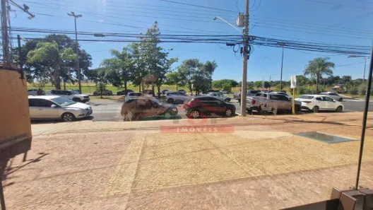 Ponto Comercial para alugar, 297m² no Vila Guedes de Azevedo, Bauru