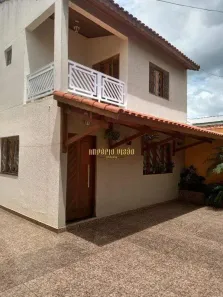 Sobrado com 3 Quartos à venda, 189m² no Sítio São José, Suzano