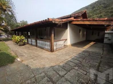 Casa com 6 Quartos à venda, 279m² no Cuiabá, Petrópolis