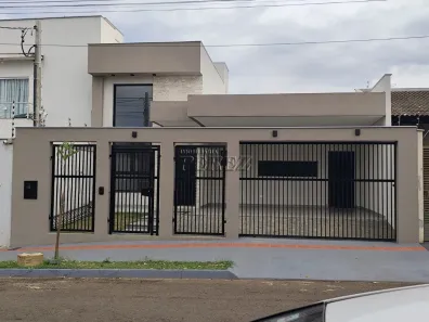 Casa com 3 Quartos à venda, 250m² no Loteamento Chamonix, Londrina