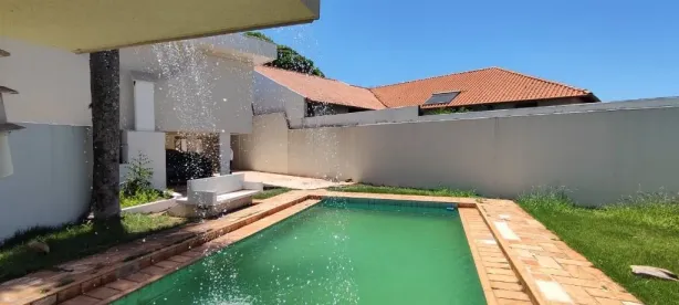 Casa com 3 Quartos para alugar, 342m² no Zona 05, Maringá