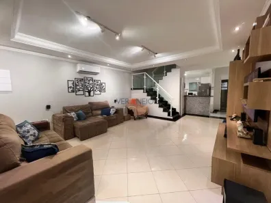 Sobrado com 3 Quartos à venda, 125m² no Maracanã, Praia Grande