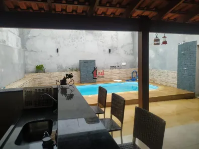 Casa com 3 Quartos à venda, 250m² no Vila Santa Izabel, Presidente Prudente