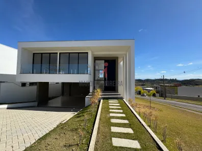 Casa de Condomínio com 4 Quartos à venda, 330m² no São Pedro, Juiz de Fora