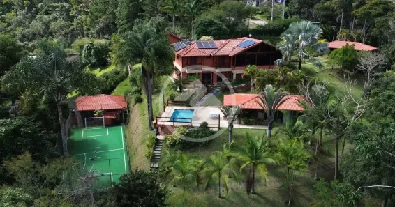 Casa de Condomínio com 7 Quartos à venda, 395m² no Albuquerque, Teresópolis