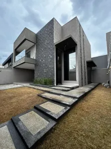 Sobrado com 3 Quartos à venda, 215m² no Moinho dos Ventos, Goiânia
