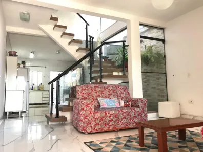 Sobrado com 3 Quartos para alugar, 235m² no Sítio dos Vianas, Santo André