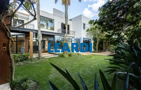 Sobrado com 4 Quartos à venda, 1138m² no Boaçava, São Paulo