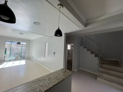 Sobrado com 3 Quartos para alugar, 125m² no Nova Esperança, Balneário Camboriú