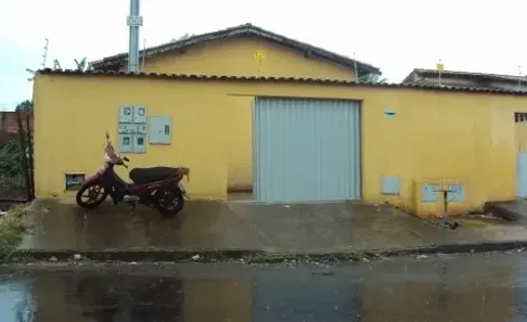 Casa com 3 Quartos para venda ou aluguel, 190m² no Setor Garavelo, Aparecida de Goiânia
