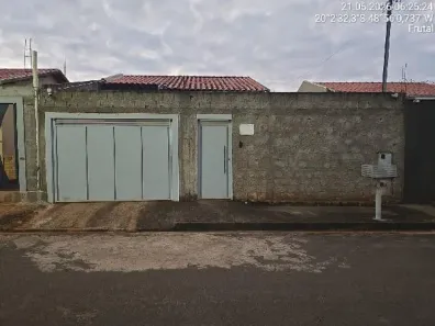 Casa com 2 Quartos à venda, 200m² no Loteamento Residencial Parque das Acácias, Frutal