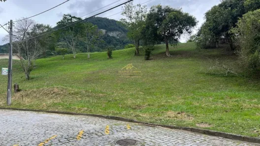 Lote/Terreno à venda, 606m² no Ubatiba, Maricá