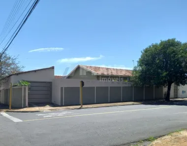 Casa com 3 Quartos à venda, 154m² no Vila Cidade Industrial (Vila Xavier), Araraquara