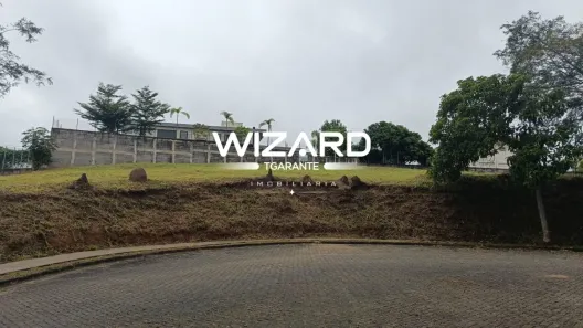 Lote/Terreno à venda, 1796m² no Condomínio Colinas do Parahyba, São José dos Campos