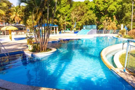 Casa de Condomínio com 4 Quartos à venda, 169m² no Residencial Village, Caldas Novas