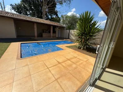 Casa de Condomínio com 3 Quartos para alugar, 584m² no Residencial Vale Florido, Piratininga