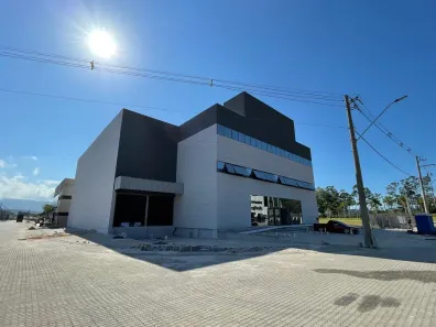 Galpão/Depósito/Armazém para alugar, 1618m² no Alto Perequê, Porto Belo
