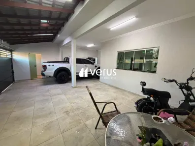 Casa com 3 Quartos à venda, 250m² no Alto Umuarama, Uberlândia
