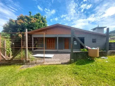 Casa com 3 Quartos para alugar, 70m² no Floresta, Estância Velha