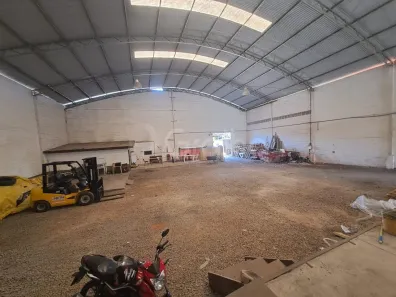 Galpão/Depósito/Armazém à venda, 1056m² no Serraria, São José