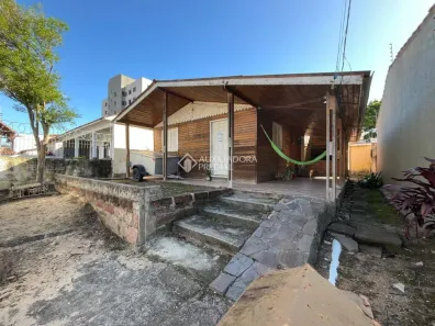 Lote/Terreno com 1 Quarto à venda, 242m² no Camaquã, Porto Alegre