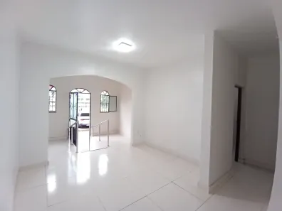 Casa com 2 Quartos para alugar, 50m² no Parque 10 de Novembro, Manaus