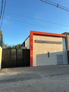 Galpão/Depósito/Armazém à venda, 400m² no Baraúna, Feira de Santana