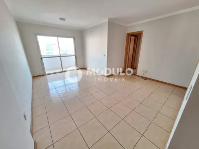 Apartamento com 4 Quartos para alugar, 100m² no Osvaldo Rezende, Uberlândia