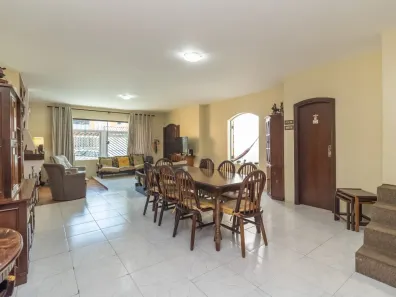 Casa com 3 Quartos à venda, 194m² no Jardim Umuarama, São Paulo