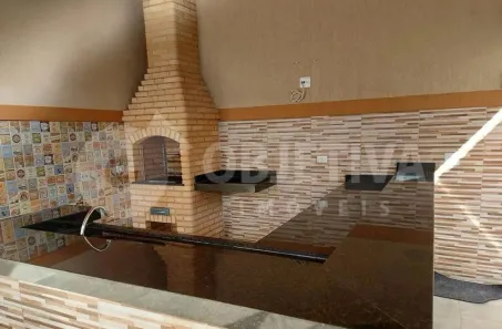 Casa com 3 Quartos à venda, 188m² no Cidade Jardim, Uberlândia