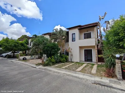 Casa de Condomínio com 3 Quartos para alugar, 111m² no Sapiranga-Coité, Fortaleza