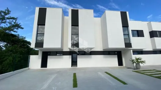 Casa de Condomínio com 2 Quartos à venda, 68m² no Rio Pequeno, Camboriú
