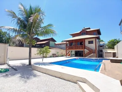 Casa com 3 Quartos para alugar, 264m² no Campeche, Florianópolis
