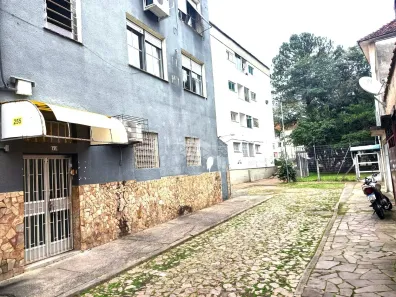 Apartamento com 2 Quartos à venda, 61m² no Passo da Areia, Porto Alegre
