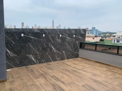 Sobrado com 3 Quartos à venda, 245m² no Municípios, Balneário Camboriú