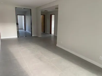 Casa com 3 Quartos à venda, 250m² no Bandeirantes, Juiz de Fora