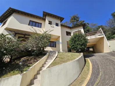 Casa de Condomínio com 3 Quartos para alugar, 300m² no Transurb, Itapevi