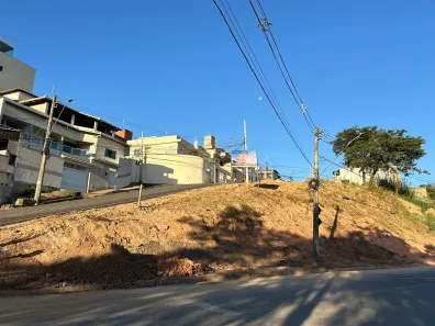 Lote/Terreno com 1 Quarto à venda, 765m² no Europa, Contagem