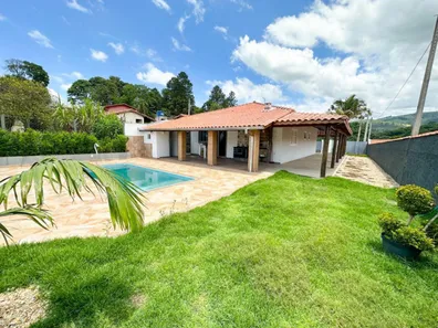 Fazenda/Sítio com 2 Quartos à venda, 650m² no centro, Socorro