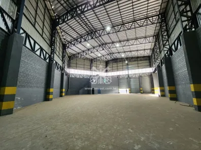 Galpão/Depósito/Armazém para venda ou aluguel, 820m² no Parque Paraíso, Itapecerica da Serra