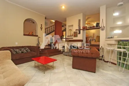 Casa com 4 Quartos à venda, 400m² no Jardim Itu, Porto Alegre