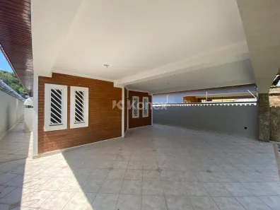 Casa com 4 Quartos para alugar, 250m² no Vila Irmãos Arnoni, São Paulo